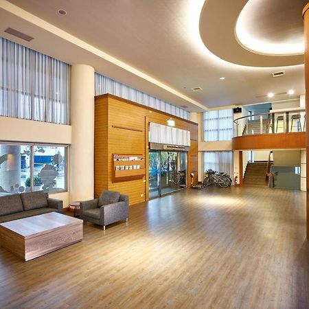 Ho Fong Business Stay Fengyuan Esterno foto