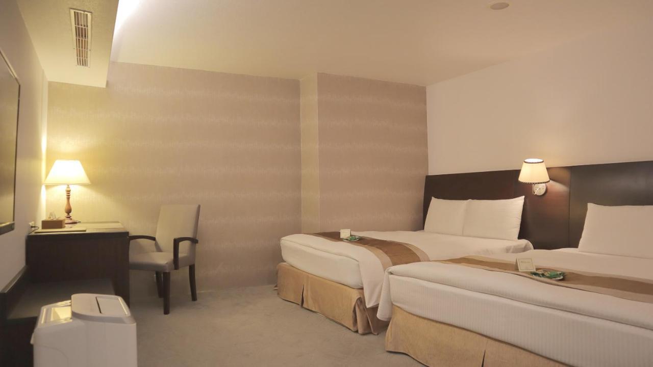Ho Fong Business Stay Fengyuan Esterno foto