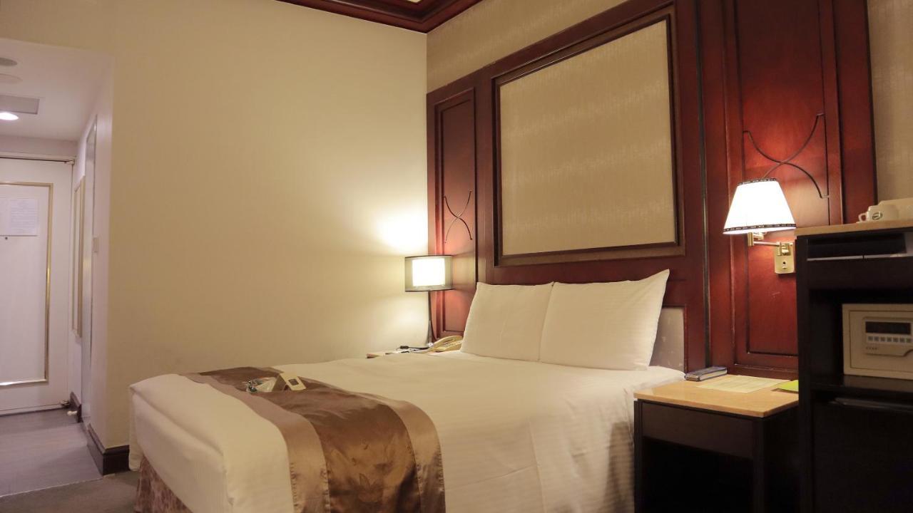 Ho Fong Business Stay Fengyuan Esterno foto