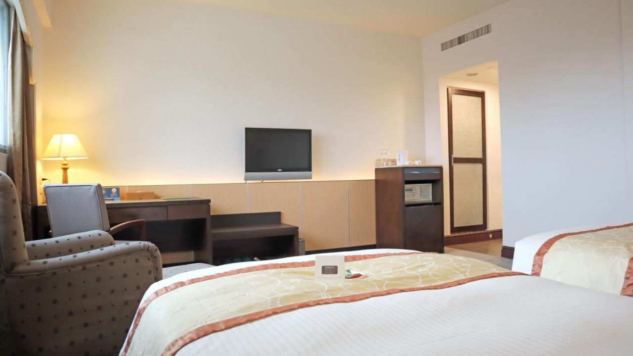 Ho Fong Business Stay Fengyuan Esterno foto