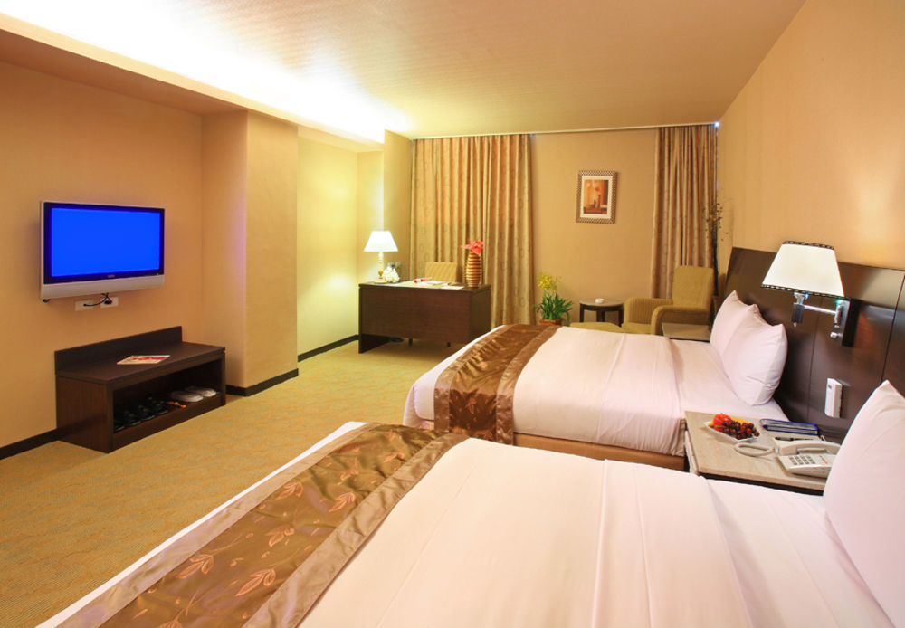 Ho Fong Business Stay Fengyuan Esterno foto